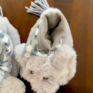 Elephant slippers 6-12 months never worn